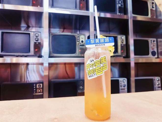 精制茶 一杯售價20元、顧客自制的奶茶，為何生意火爆？